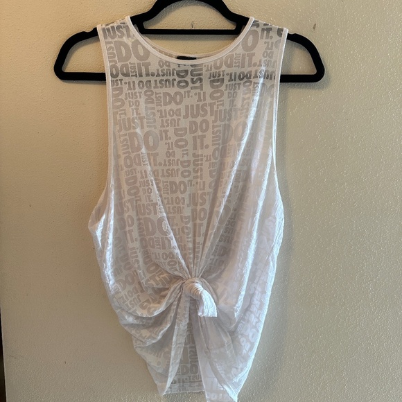 Nike Medium Workout Knot Tank - Picture 6 of 10